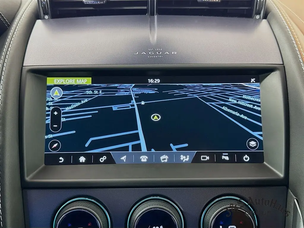 2021 Jaguar F-TYPE P300 photo 17
