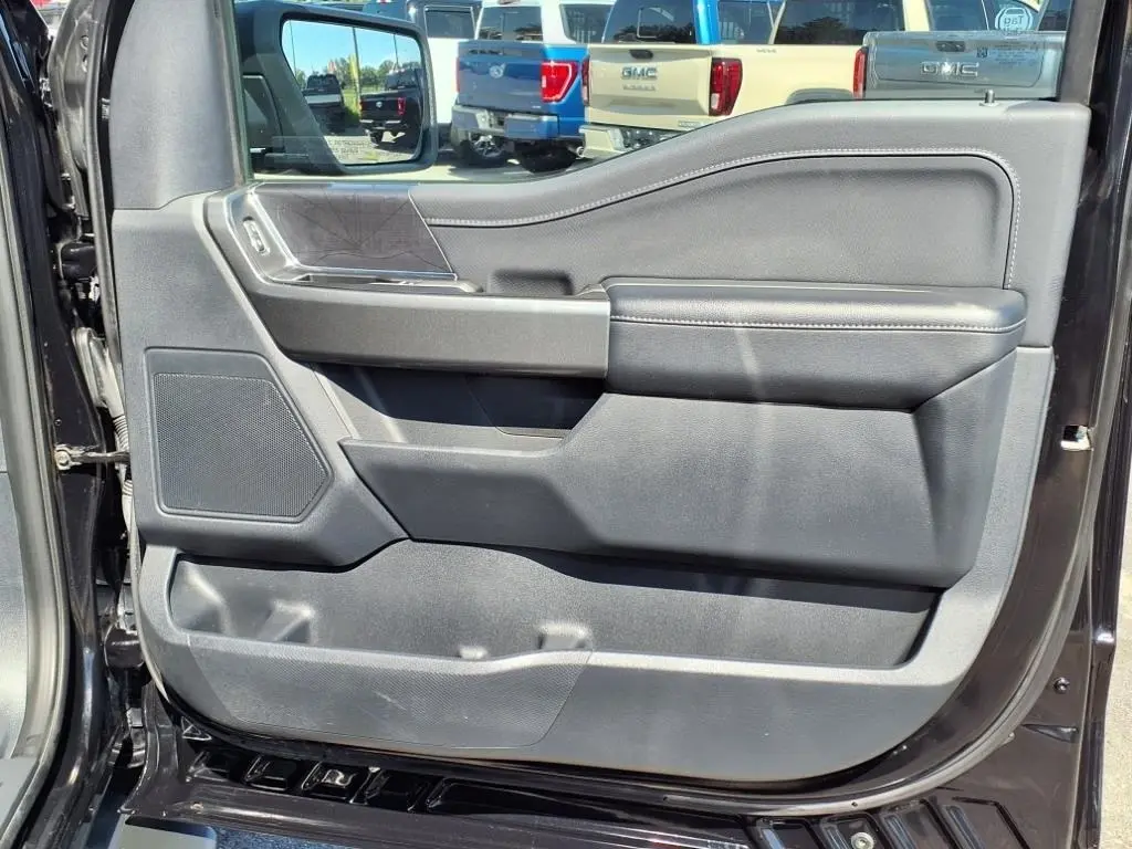2022 Ford F-150 XLT photo 12