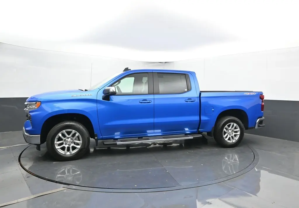 2026 Chevrolet Silverado 1500 LT1 photo 4