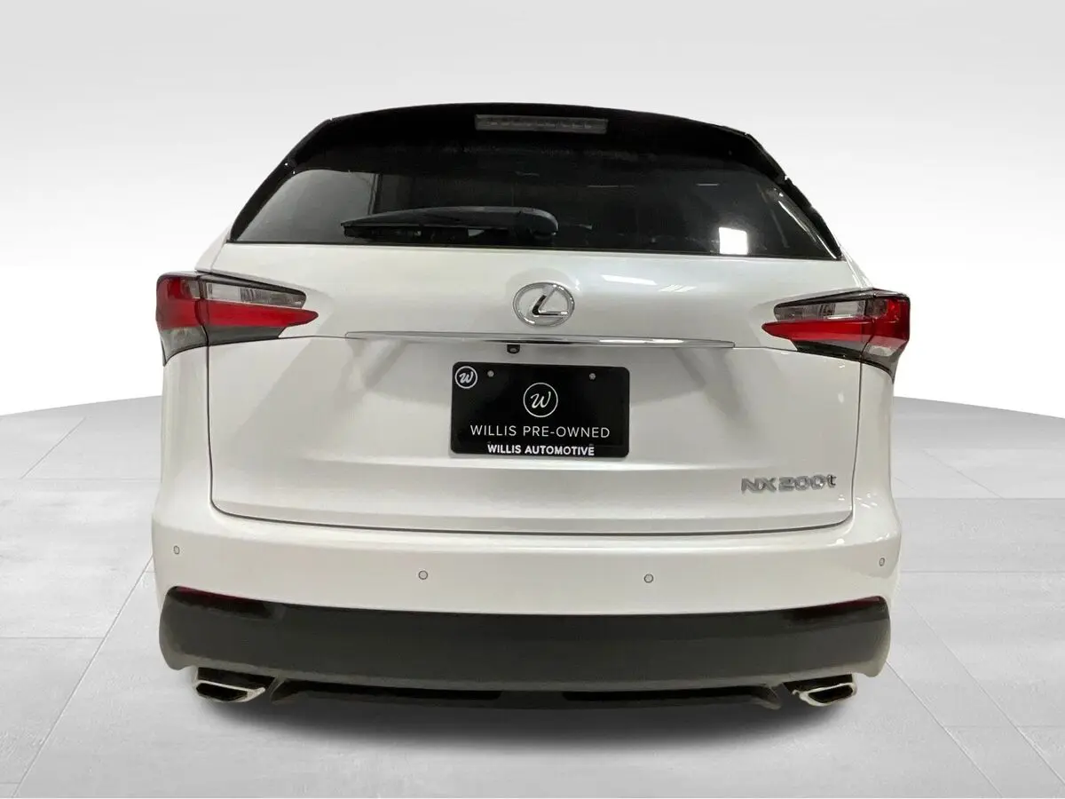 2017 Lexus NX 200t Luxury photo 3