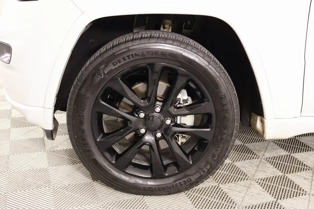 2020 Jeep Grand Cherokee Altitude photo 14