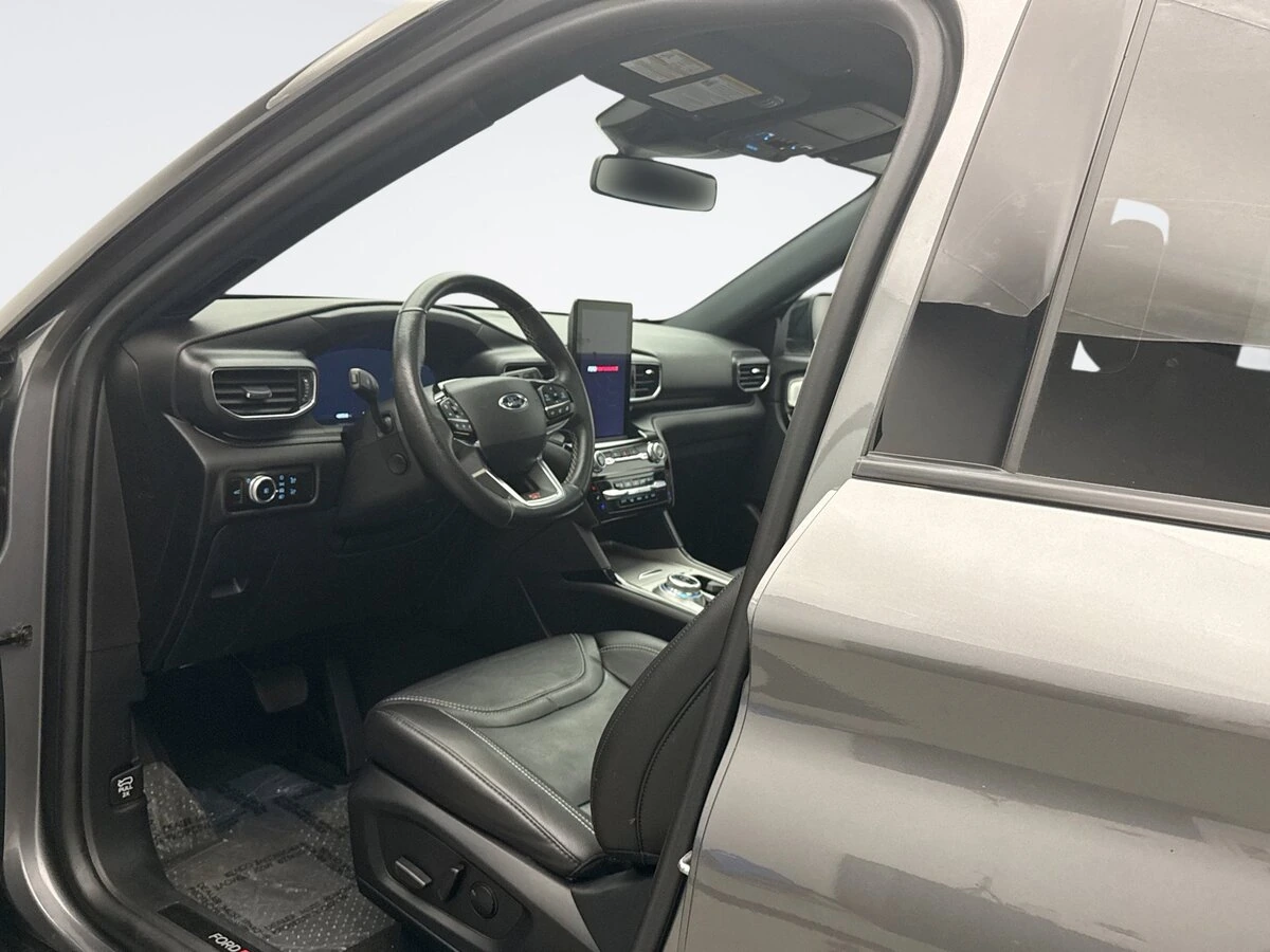 2023 Ford Explorer ST - Photo 10