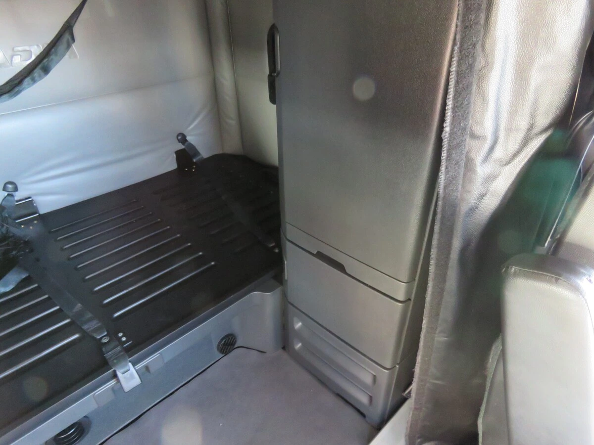 2022 Freightliner Cascadia - image 17