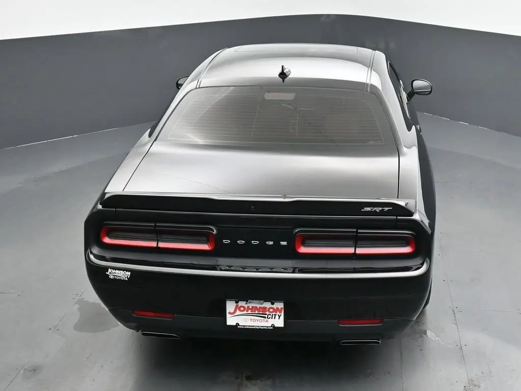 2016 Dodge Challenger SRT8 392 photo 22