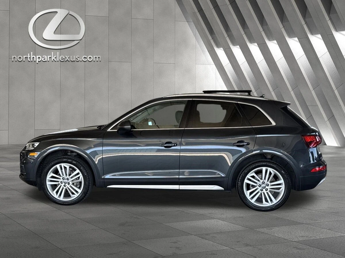 2019 Audi Q5 2.0T quattro S tronic Premium Plus's photo