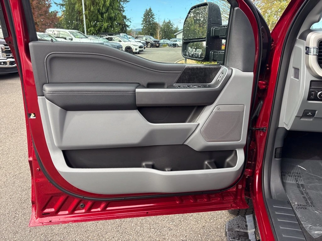 2026 Ford F-350 Super Duty XLT - Photo 24