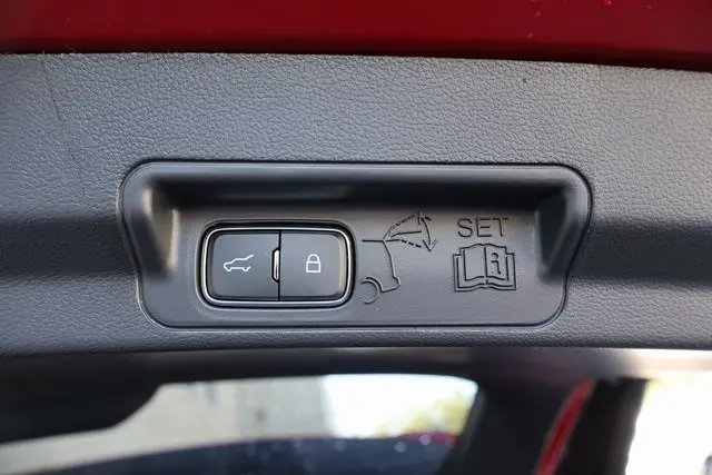 2025 Ford Explorer Platinum photo 21