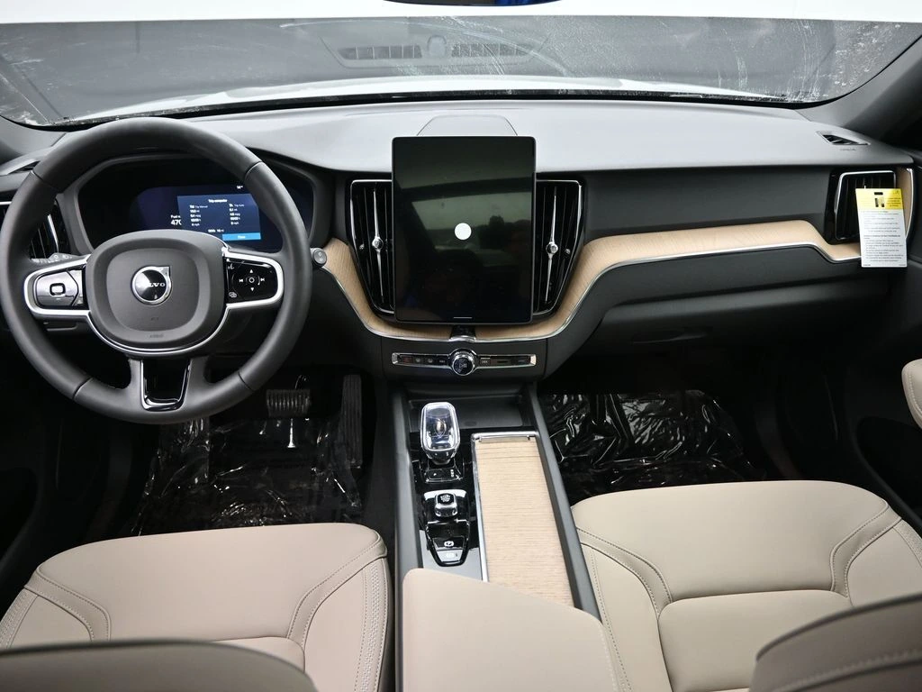 2026 Volvo - image 19