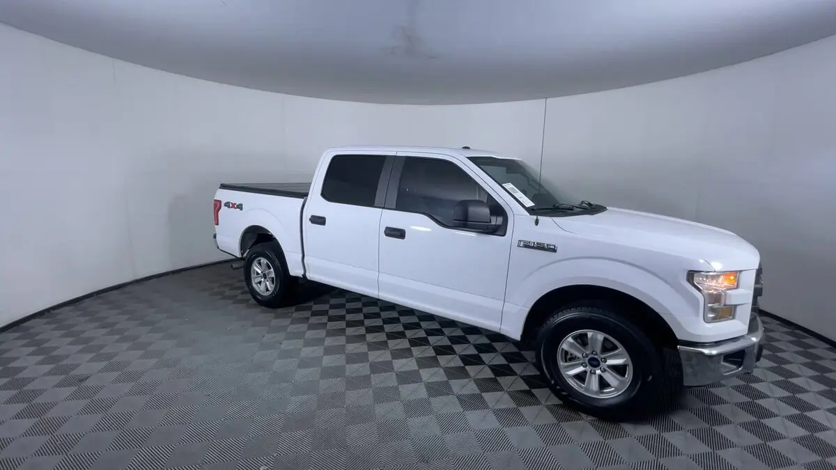 2017 Ford F-150 XL photo 2