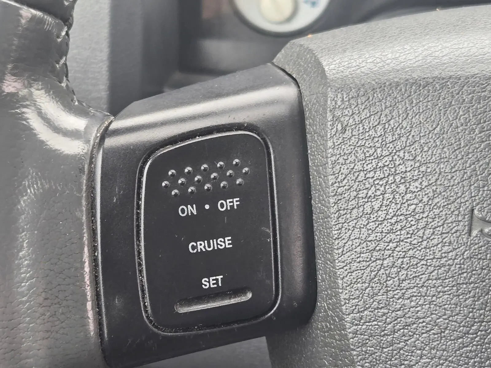 2008 Dodge Ram SLT photo 23