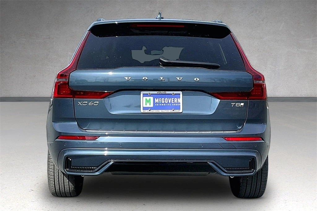 2026 Volvo - image 4