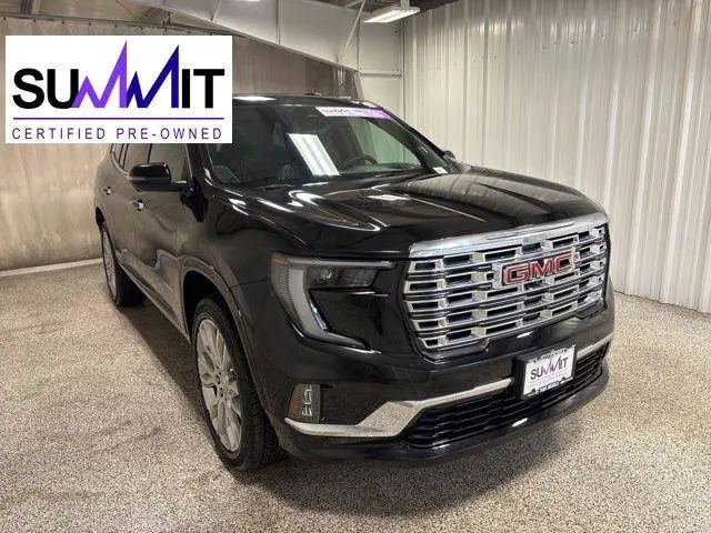 2024 GMC Acadia Denali's photo