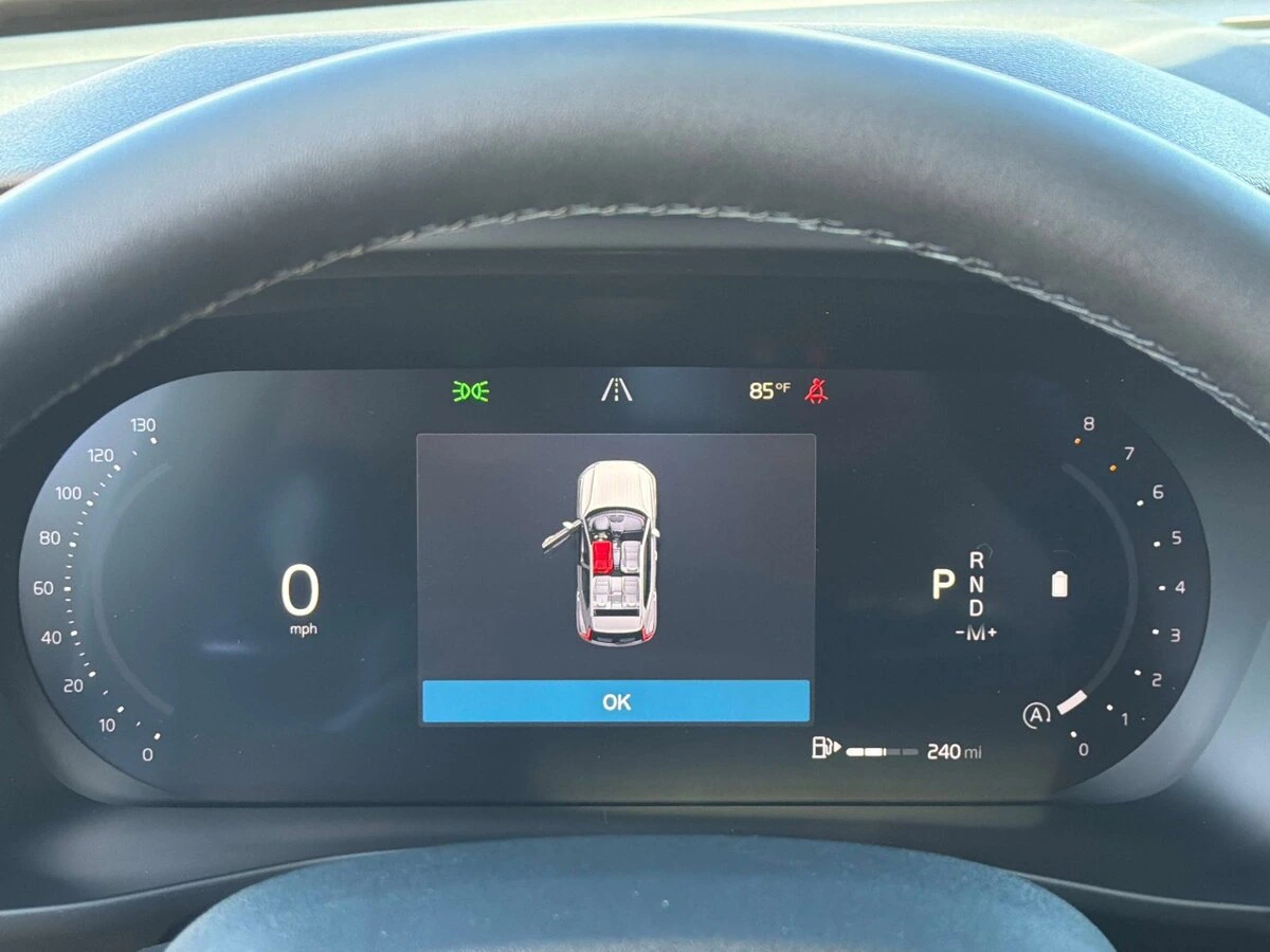 2026 Volvo - image 26