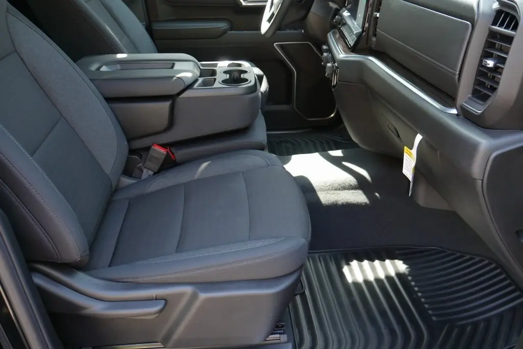 2025 Chevrolet Silverado 1500 LT photo 20