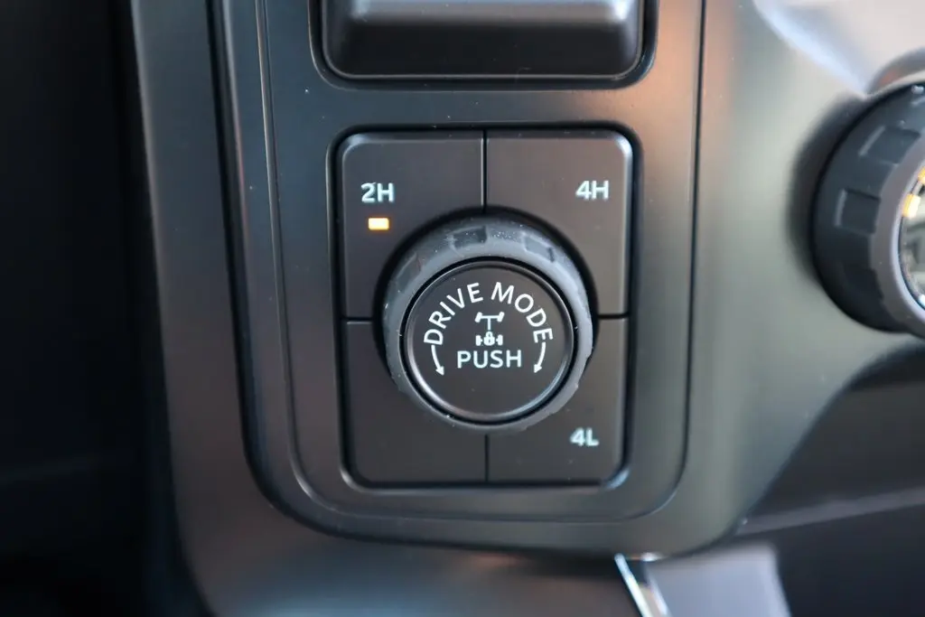 2025 Ford F-150 STX photo 7