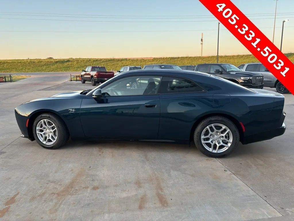 2025 Dodge Charger R/T photo 4