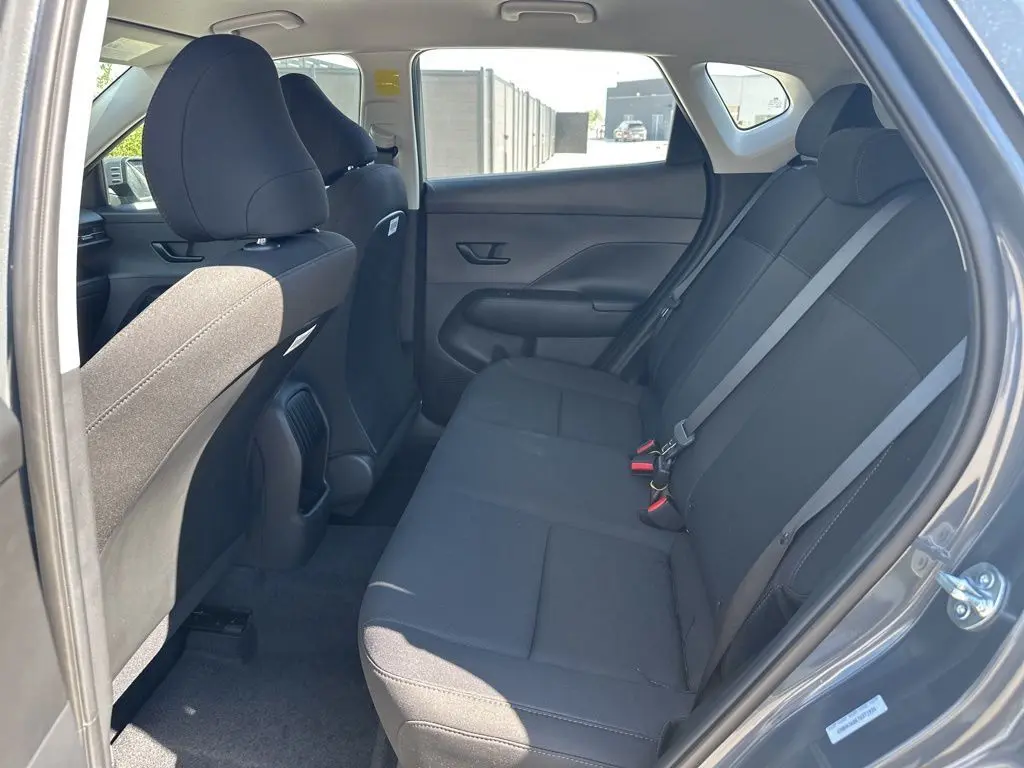 2026 Hyundai Kona SE photo 18