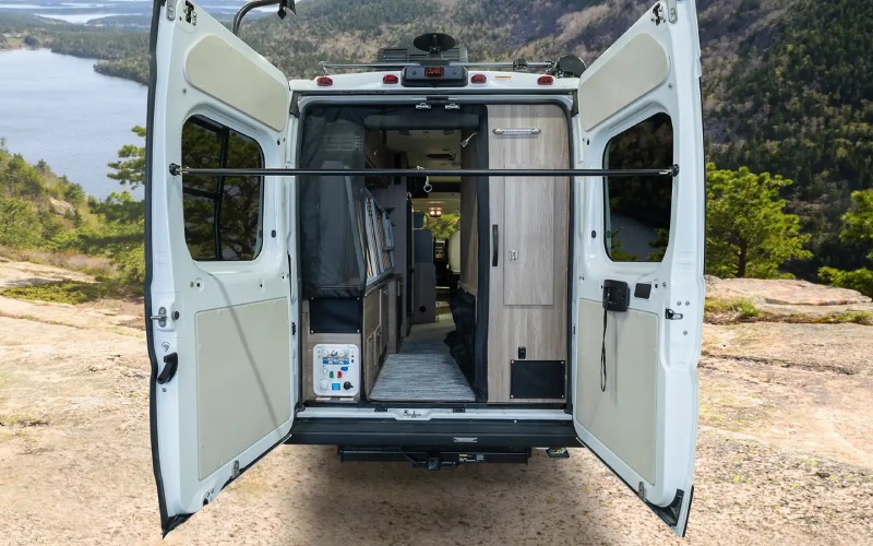 Can the 2026 Winnebago Travato® 59KL power the A/C and go generator-free for Rockford, IL adventures?
