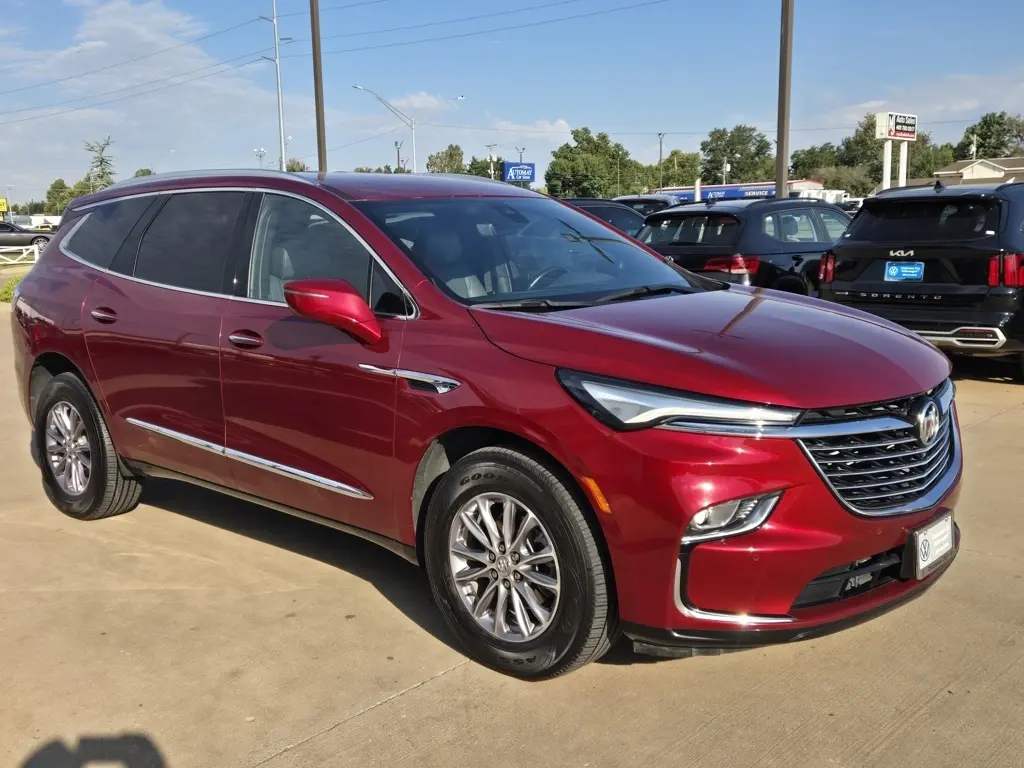 2024 Buick Enclave Premium photo 3