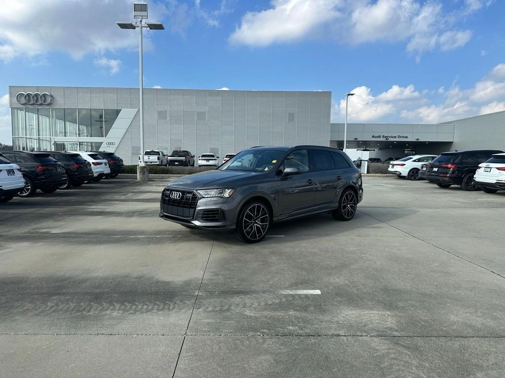 2022 Audi Q7 Prestige's photo