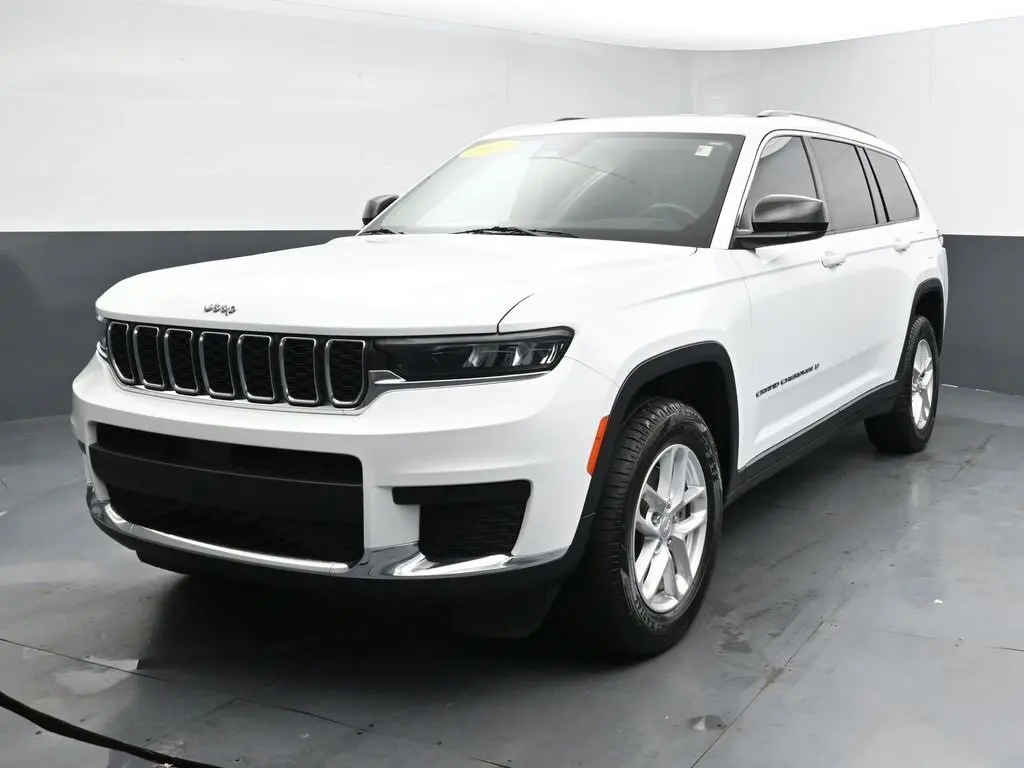 2021 Jeep Grand Cherokee Laredo photo 4