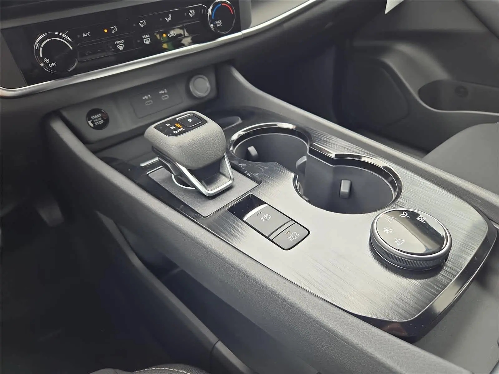 2026 Nissan Rogue S photo 9