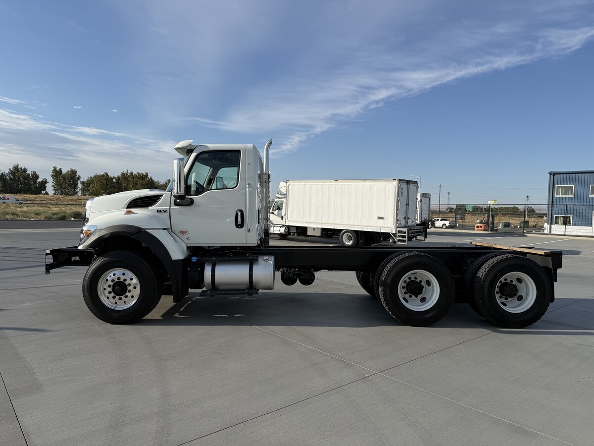 2027 International HV in Pasco, WA — photo 8