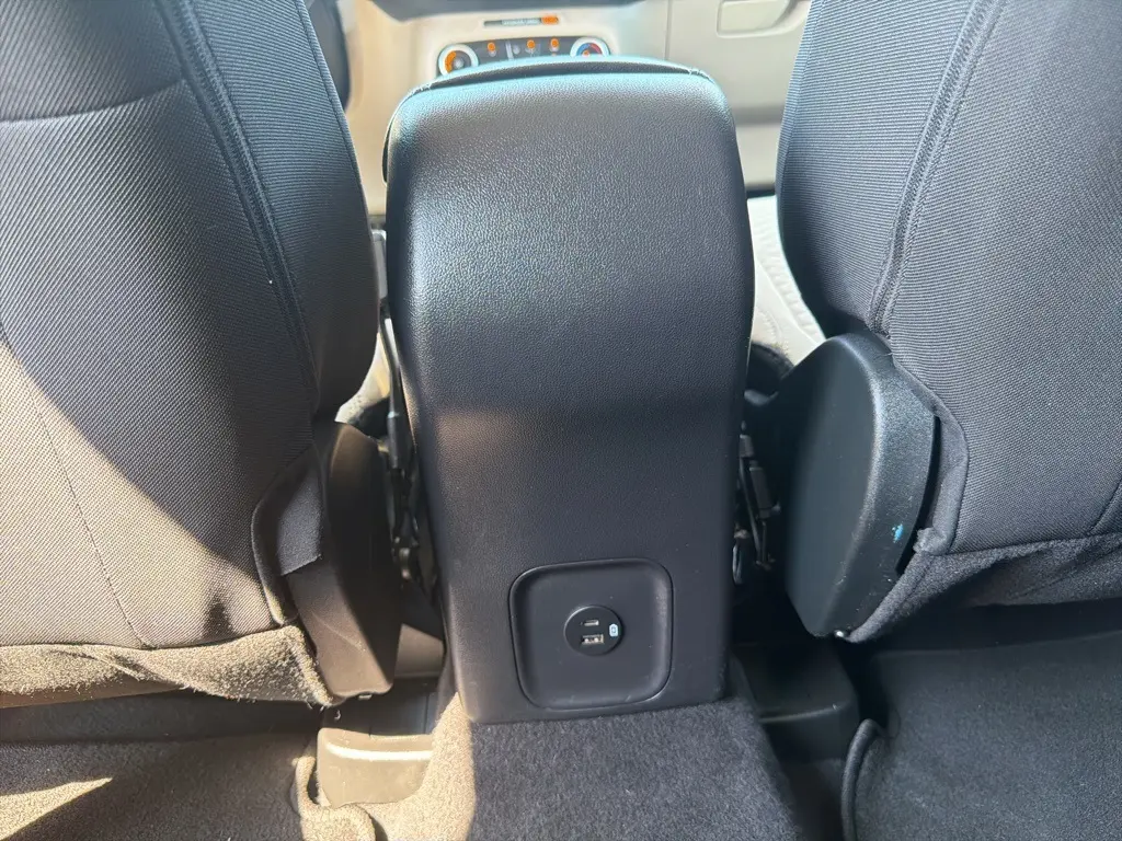 2022 Ford Escape SE photo 29