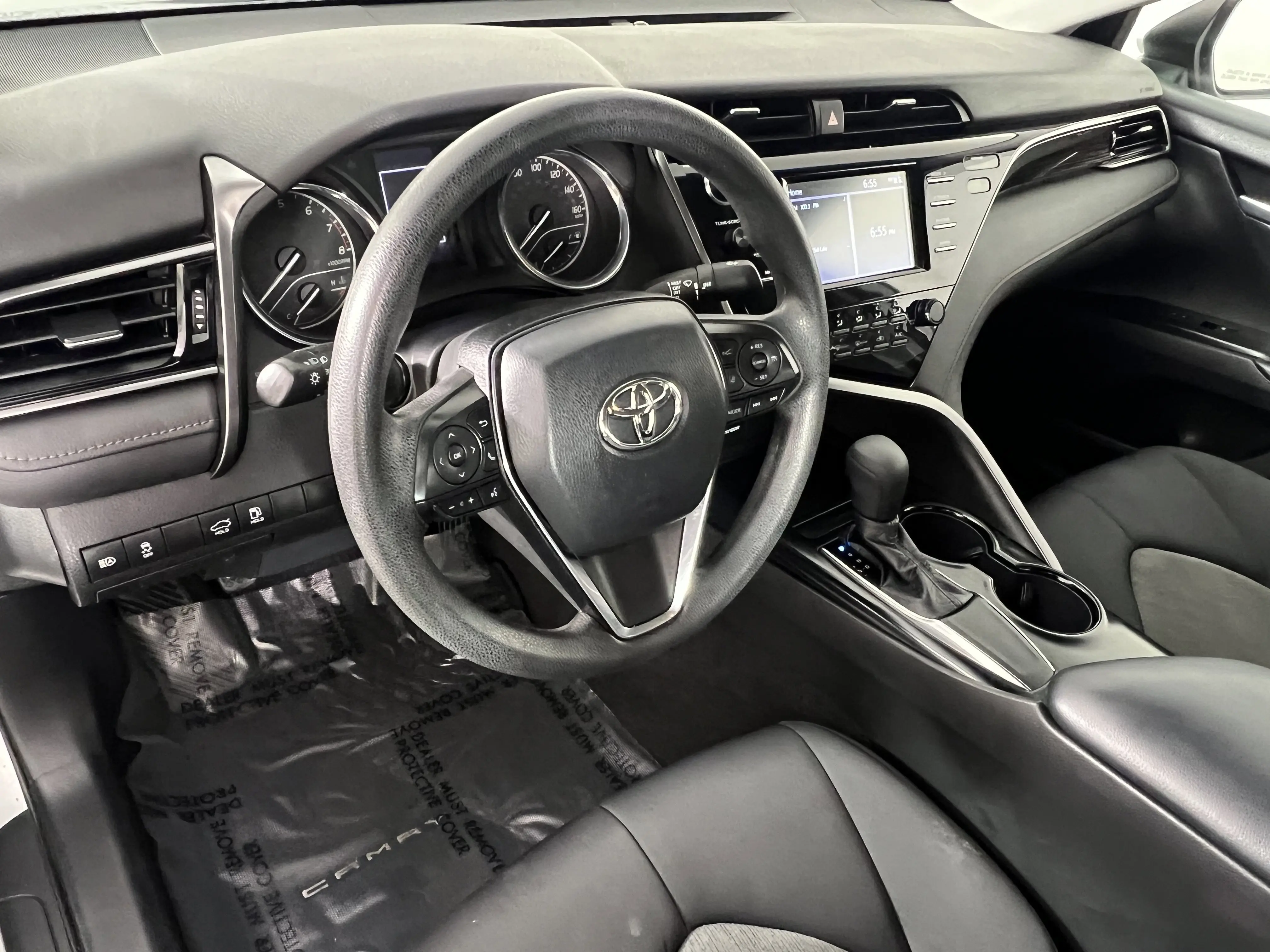 2019 Toyota Camry LE photo 14