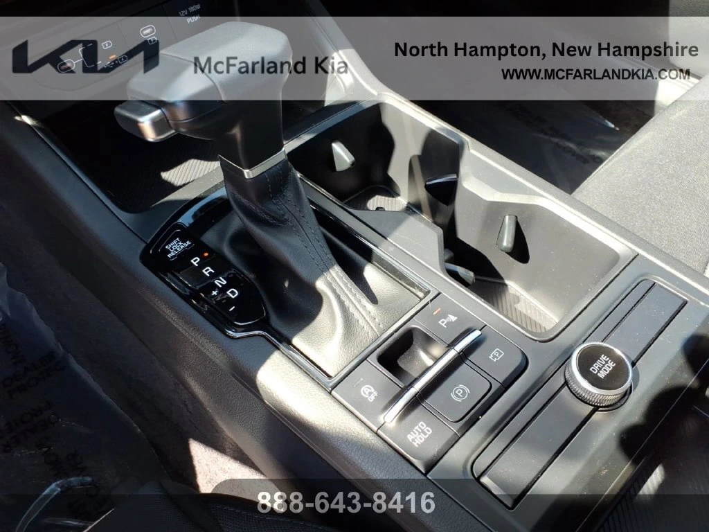 2025 Kia K5 LXS - Photo 18