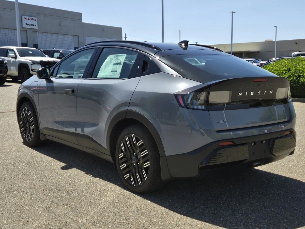 2026 Nissan LEAF Platinum+ - Photo 6