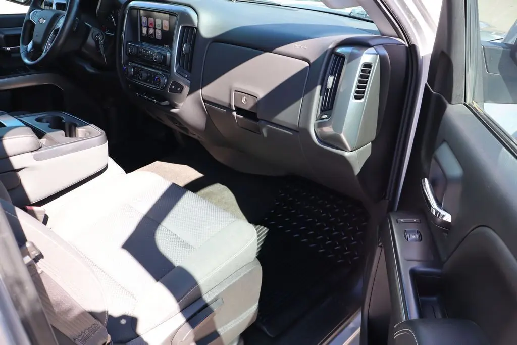 2015 Chevrolet Silverado LT photo 43