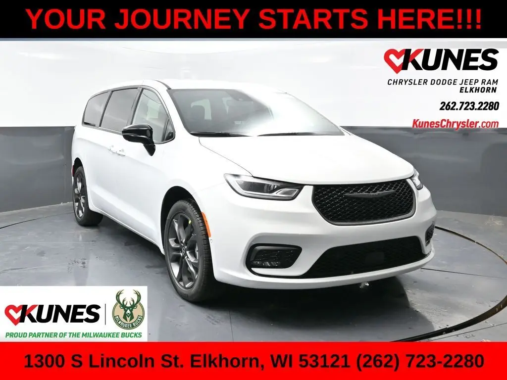 2026 Chrysler Pacifica Select's photo