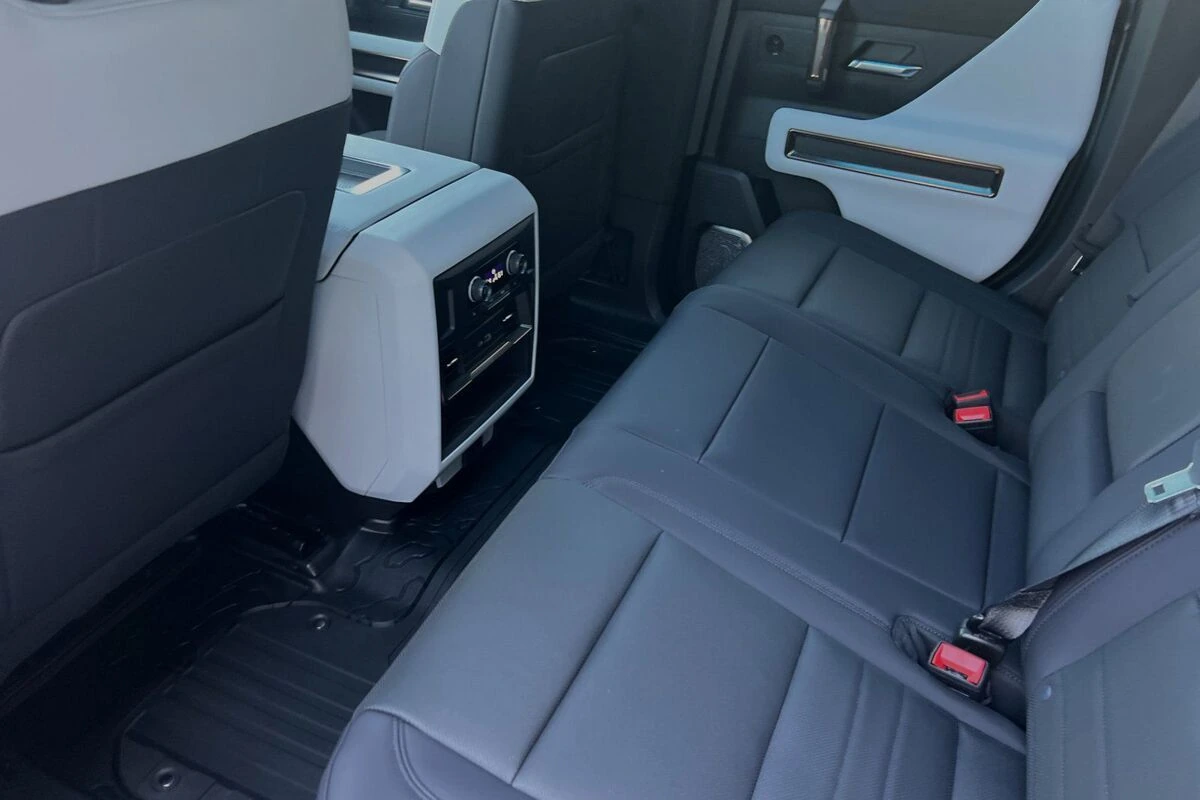 2025 GMC HUMMER EV 3X - Photo 9