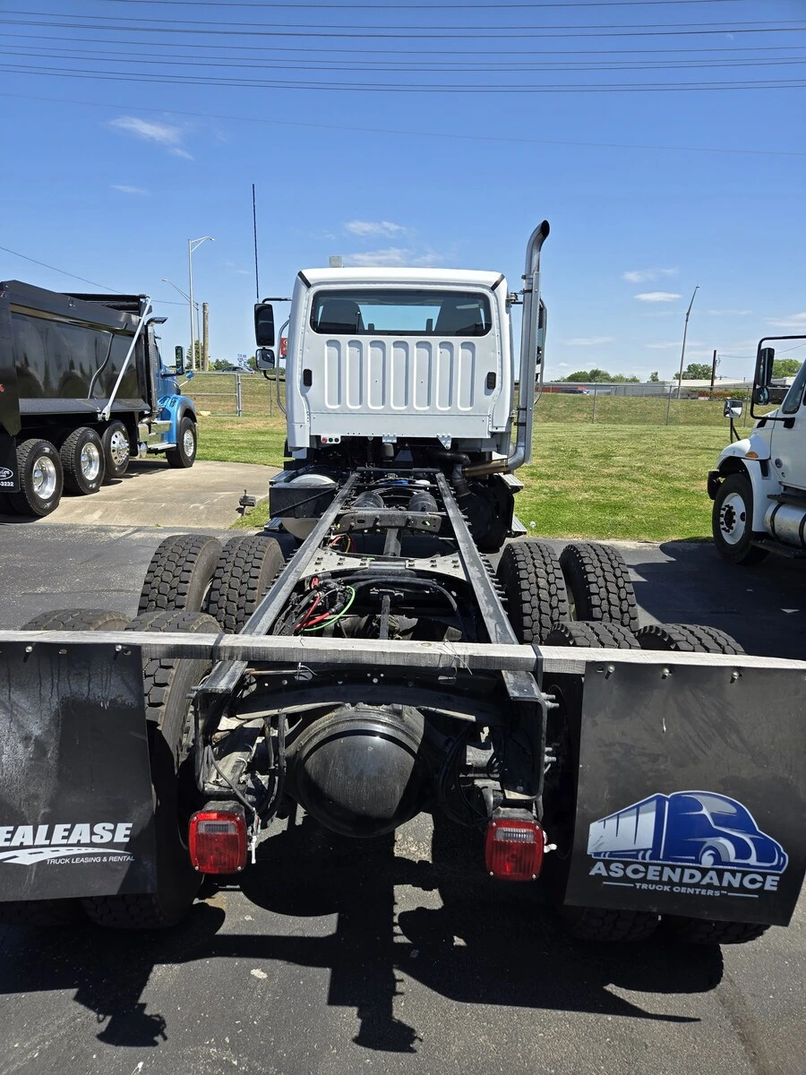 2026 Freightliner 114SD - image 3