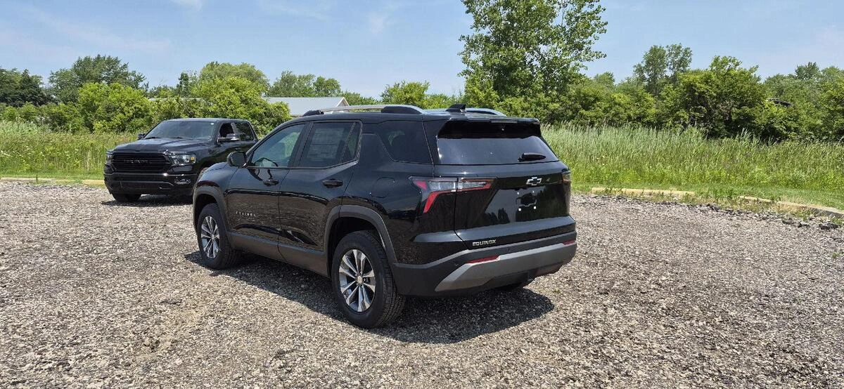 2026 Chevrolet Equinox LT - Photo 8