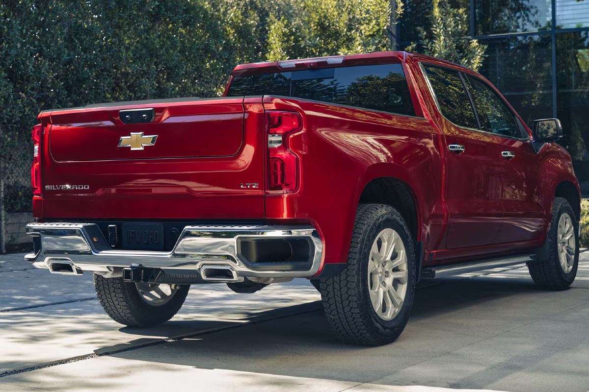 2026 Chevy Silverado 1500 Exterior Passenger Side Rear Profile