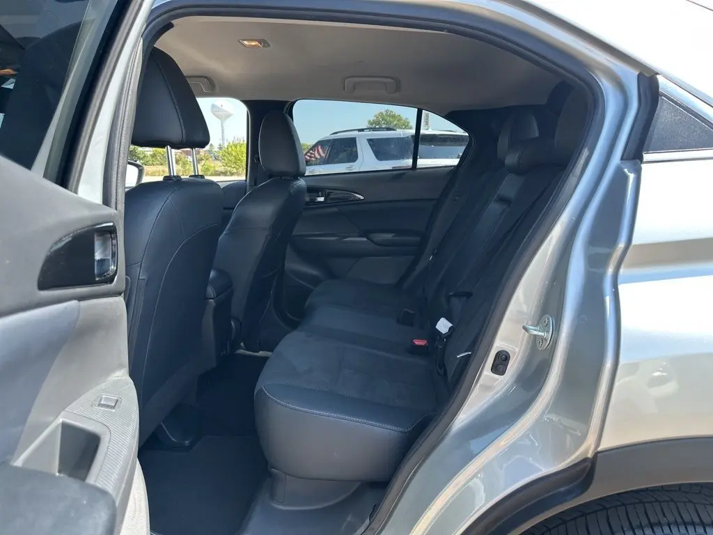 2024 Mitsubishi Eclipse Cross SEL photo 15