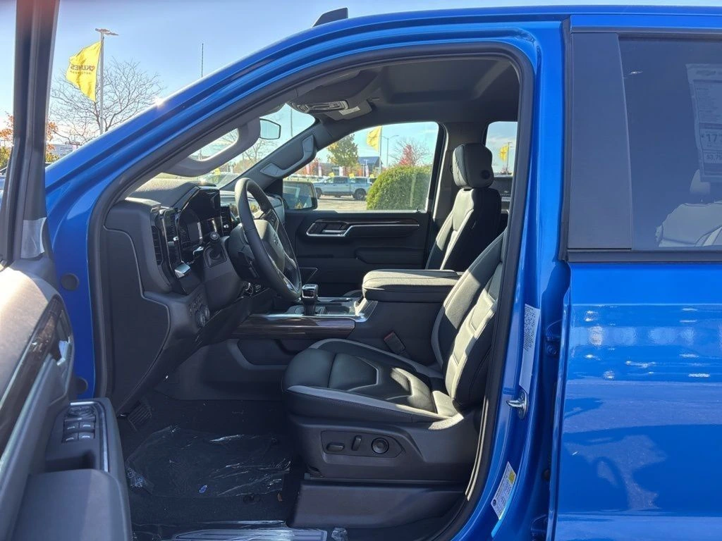 2025 Chevrolet Silverado 1500 RST - Photo 13