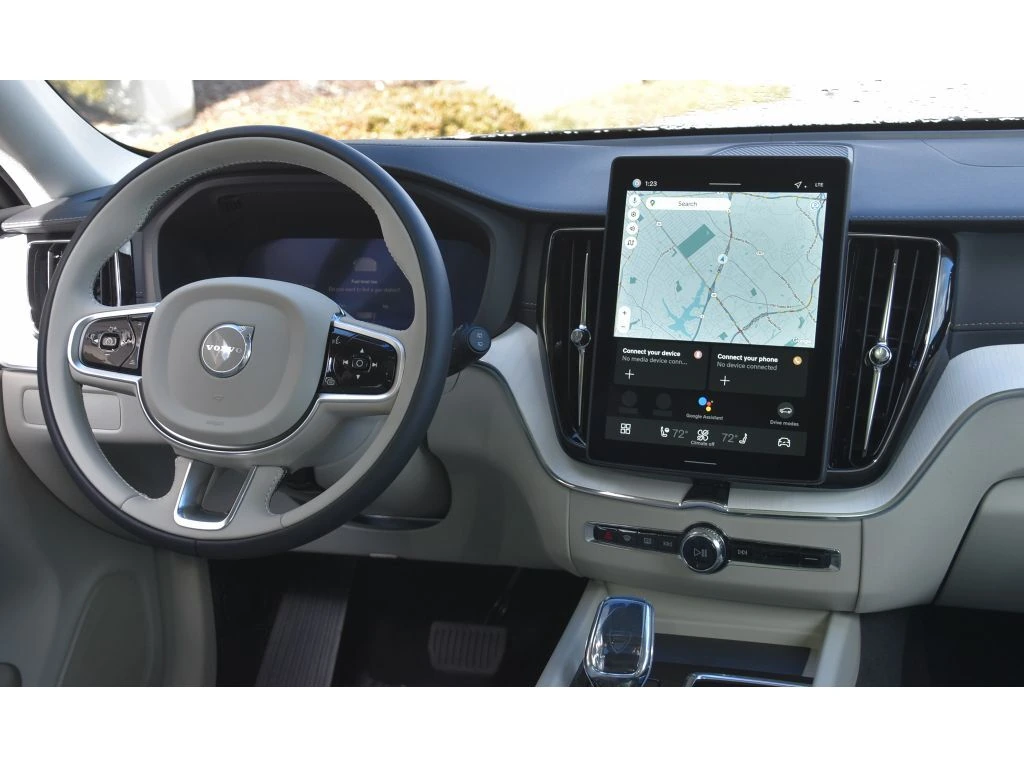 2026 Volvo - image 16