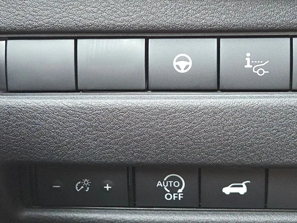 2026 Nissan Rogue Platinum photo 16