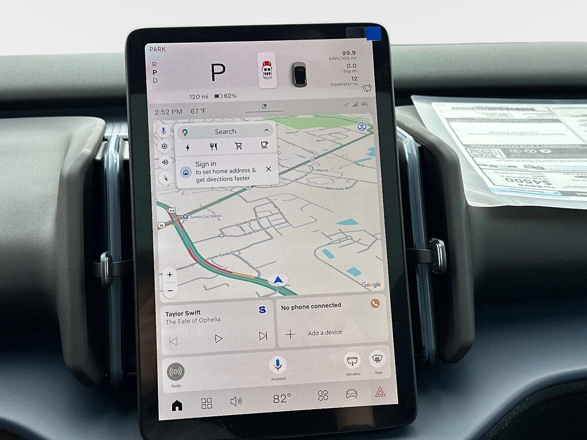 2026 Volvo - image 18