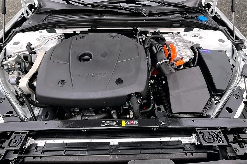 2023 Volvo - image 30