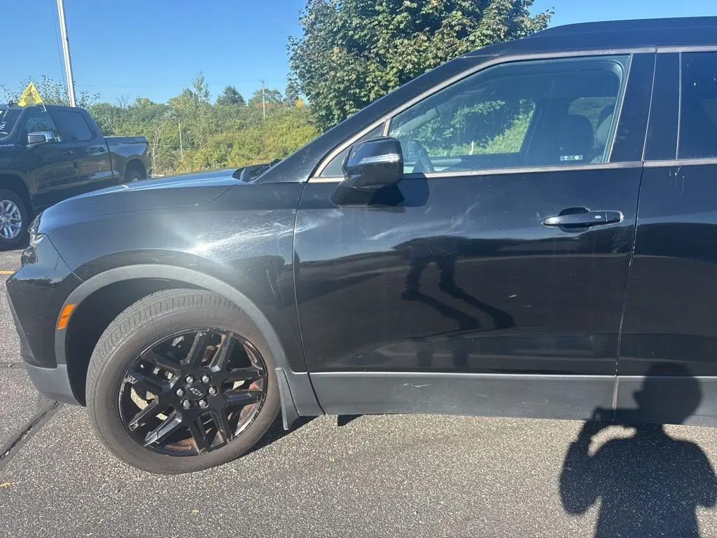 2020 Chevrolet Blazer 2LT photo 3