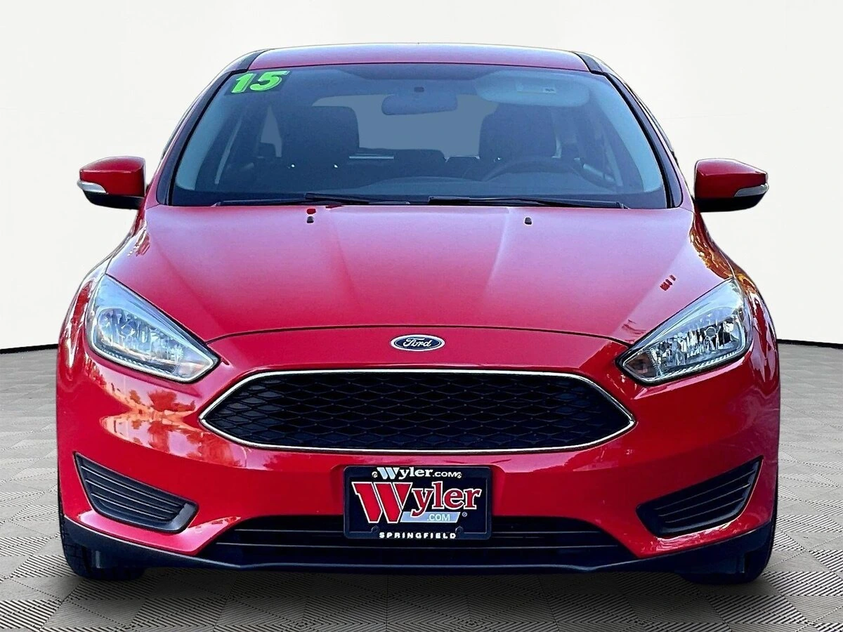 Used 2015 Ford Focus SE with VIN 1FADP3K28FL346839 for sale in Springfield, OH