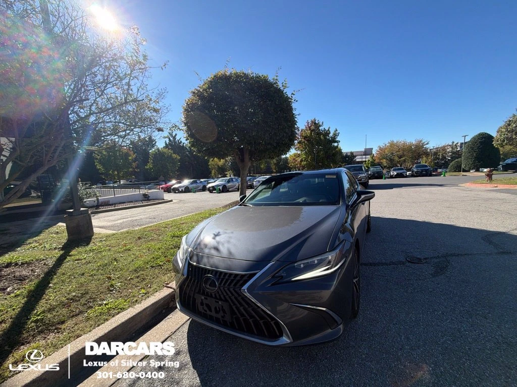 2024 Lexus ES Hybrid