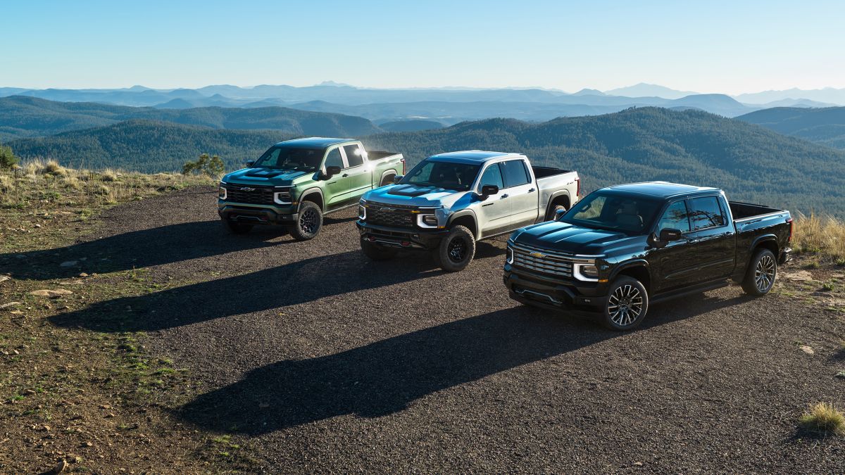 2027 Chevy Silverado 1500 Small Lineup Exterior Driver Side Front Profiles