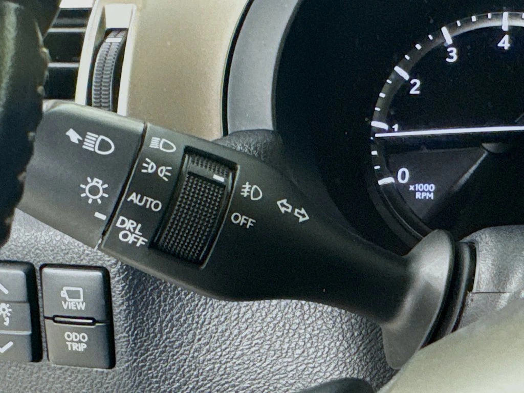 2020 Lexus GX LUXURY - Photo 13
