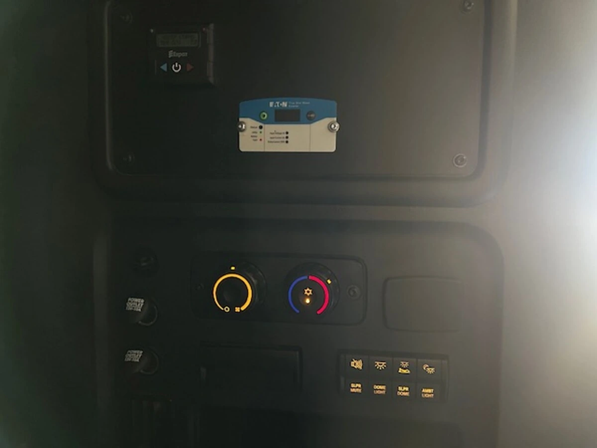 2023 Freightliner Cascadia - image 17