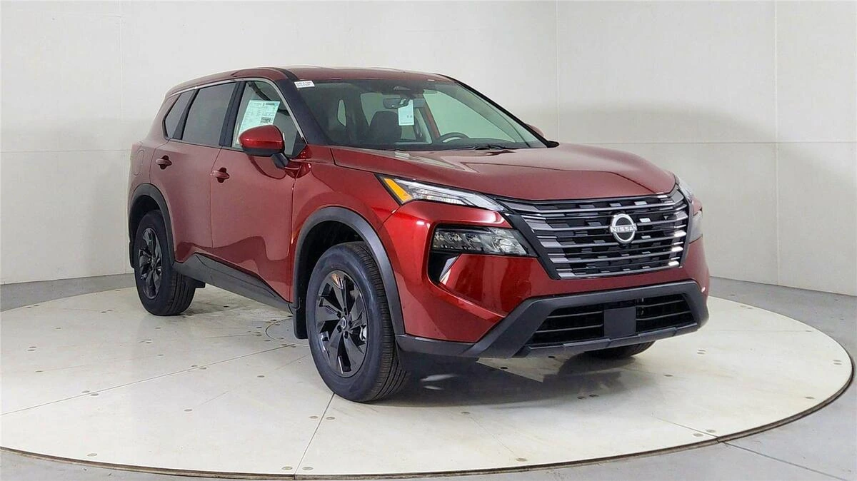 2026 Nissan Rogue SV's photo